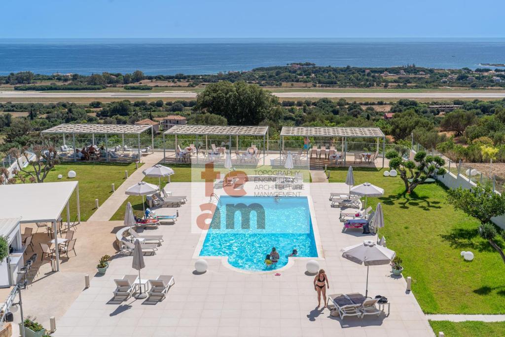 Ξενοδοχείο, 740τ.μ.-Μηνιές